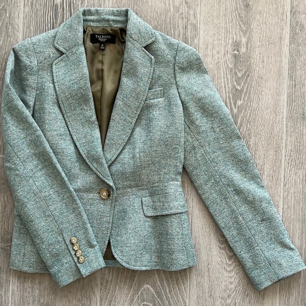 Talbots blazer. Size 4P, wool blend. Olive with aqua blue and white weav…